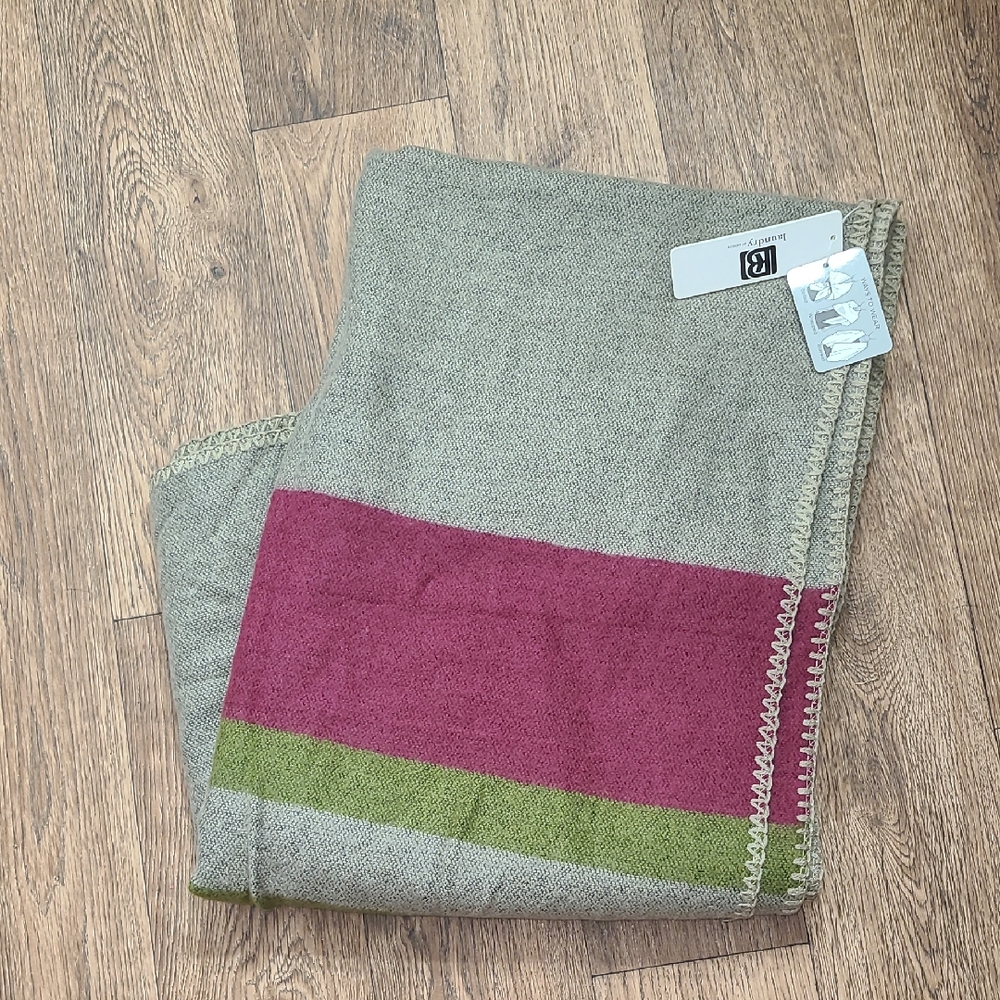 Laundry by Design Brown, Burgundy, and Green Scarf